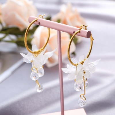 Picture of Trendy Acrylic Water Drop Women Dangle Earrings Crystal Flower Long Pendant Earrings For Women Drops Earrings