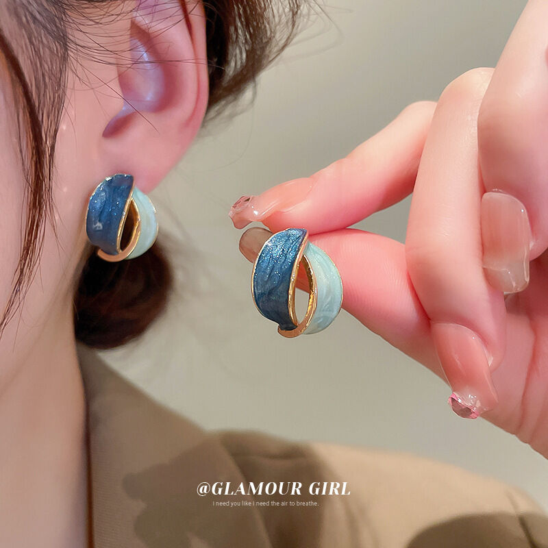 Picture of Female Jewelry Vintage Enamel Earrings Geometric Arc Earrings FOR WOMEN AND GIRLS