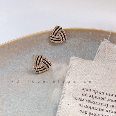 Picture of Triangle Earrings for Women Full Rhinestone Earrings 2023 Korean Fashion Cute Jewelry