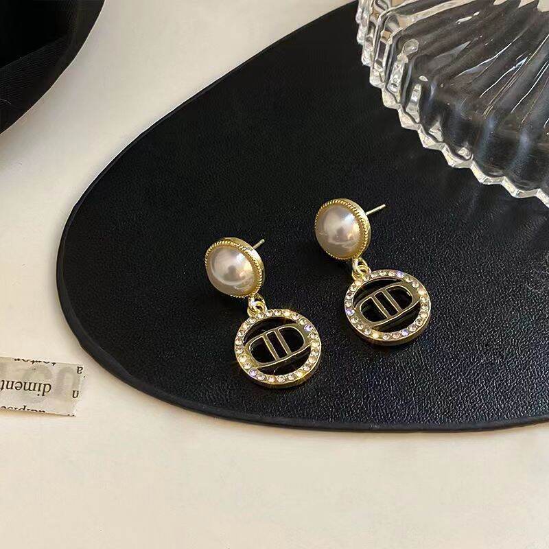 Picture of Indispensable DD Dangle Earrings for Women Full Rhinestone Black Earrings or Fashion Cute Jewelry Innovative