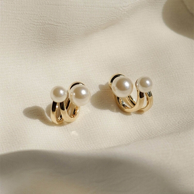 Picture of Elegant Women Pearl Earrings New Earings Female Elegant EARRING FOR GIRLS AND WOMEN