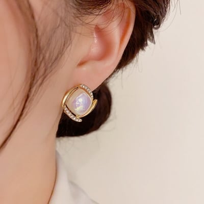 Picture of Simple Classical Pearl Earrings Women Earrings Jewelry FOR GILRS AND WOMEN