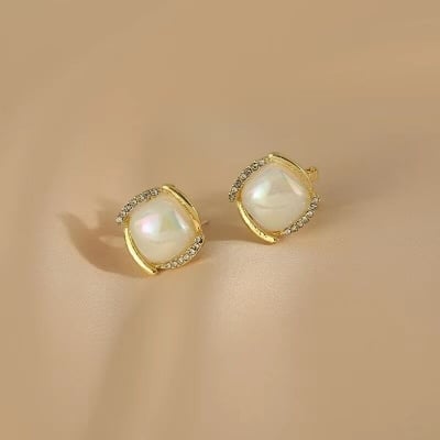 Picture of Simple Classical Pearl Earrings Women Earrings Jewelry FOR GILRS AND WOMEN