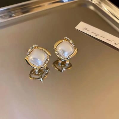 Picture of Simple Classical Pearl Earrings Women Earrings Jewelry FOR GILRS AND WOMEN