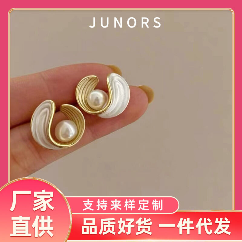 Picture of Simple Dangle Earrings for Women Full Rhinestone Earrings Korean Fashion Cute Jewelry Remarkable - Disclose Styles & Luxe