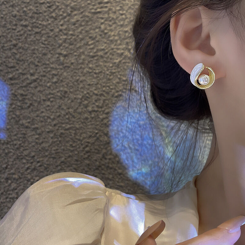 Picture of Simple Dangle Earrings for Women Full Rhinestone Earrings Korean Fashion Cute Jewelry Remarkable - Disclose Styles & Luxe
