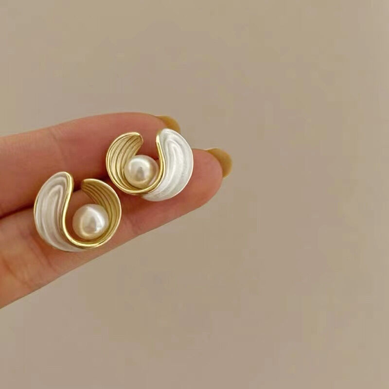 Picture of Simple Dangle Earrings for Women Full Rhinestone Earrings Korean Fashion Cute Jewelry Remarkable - Disclose Styles & Luxe