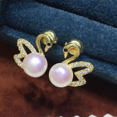 Picture of White Stone Duck Earrings for Women Full Rhinestone Flower Earrings 2022 Korean Fashion Cute Jewelry