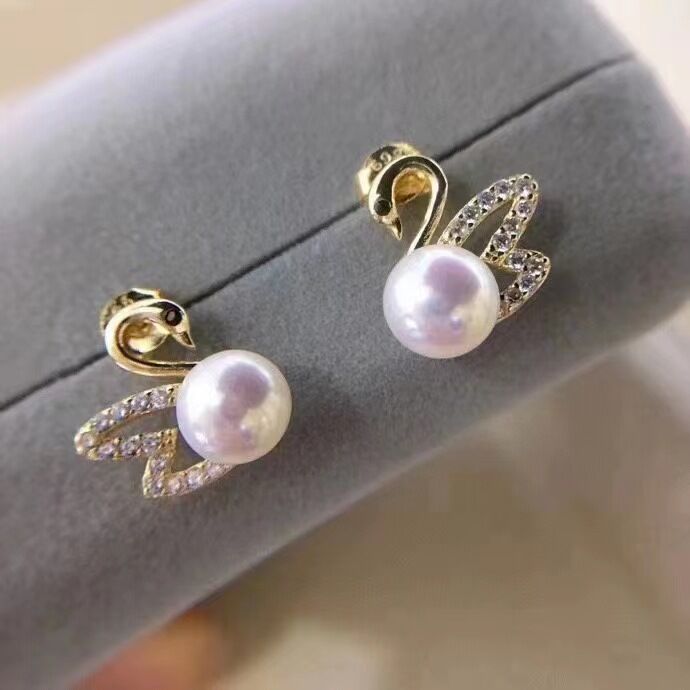 Picture of White Stone Duck Earrings for Women Full Rhinestone Flower Earrings 2022 Korean Fashion Cute Jewelry