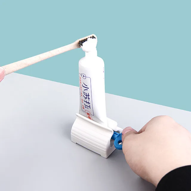 Picture of 1 Pcs Manual Toothpaste Squeezer Bathroom Supplies Roller Dispenser Squeezer Lazy Sample Facial Cleanser Squeezer Toothpaste Clip Creative Squeezer Dye Tube Wringer Bathroom Tool
