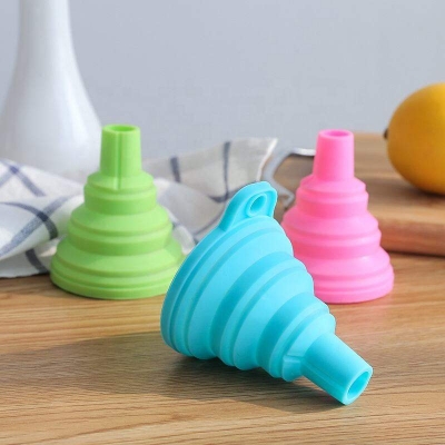 Picture of 3 Pcs set  Silicone funnel Mini telescopic folding funnel Pour oil  funnel