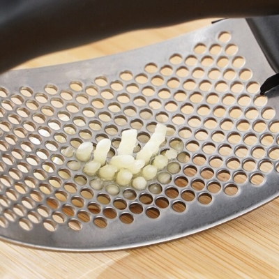 Picture of Stainless Steel Ginger Rocker Chopper & Garlic Crusher Can Opening Press Rocker Garlic Crusher Squeezer Slicer Mincer Chopper Kitchen Gadget with Handle