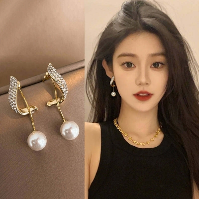 Picture of Rinhoo Trendy Zircon French Pearl Pendant Earrings Women's Elegant Minimalist Earrings Korean Fashion Jewelry Gold Ear Bijoux