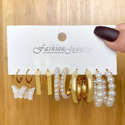 Picture of New DE Fashion Pearl Butterfly Gold Hoop Earring Resin Love Heart Pendant Drop Earrings for Women Gift Jewelry Accessories