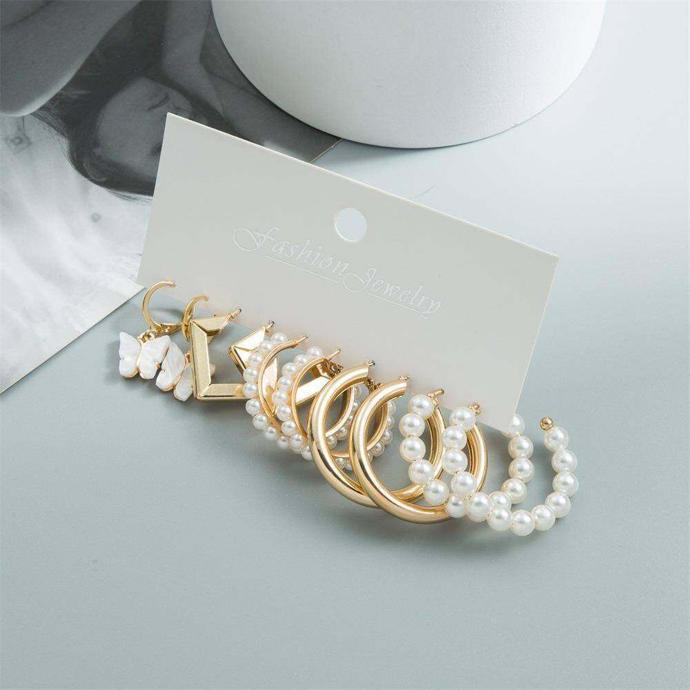 Picture of New DE Fashion Pearl Butterfly Gold Hoop Earring Resin Love Heart Pendant Drop Earrings for Women Gift Jewelry Accessories