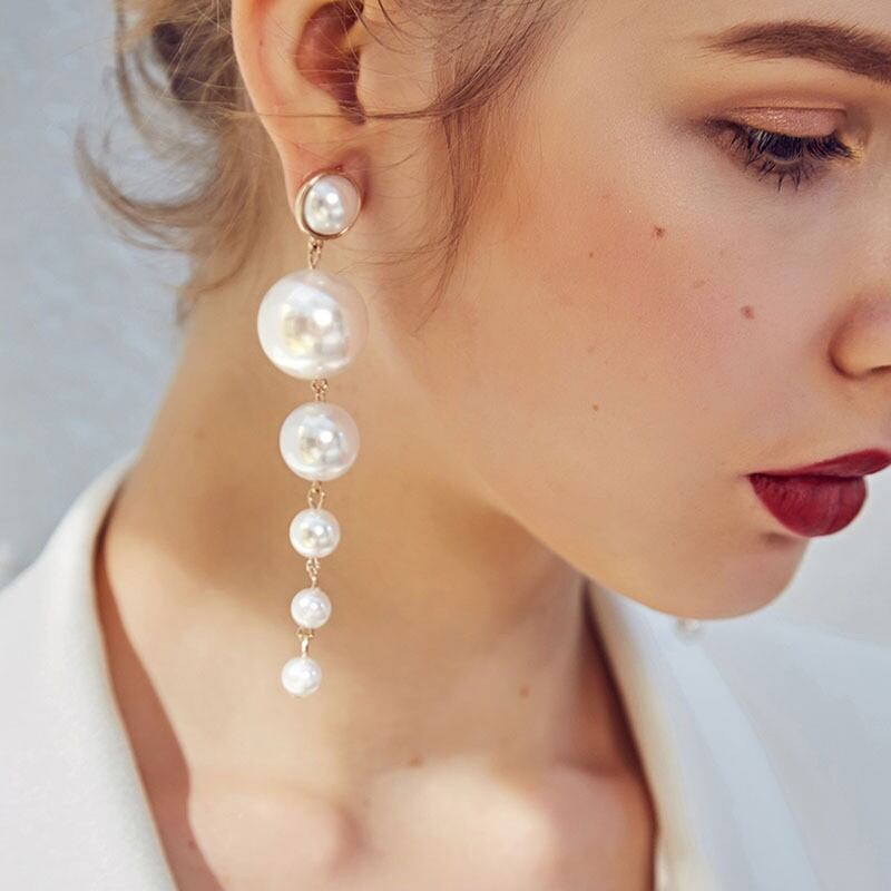 Picture of Fashion Irregular Imitation Pearl Drop Earrings White Beads Long Tassel Dangle Earrings for Women Beach Vacation Seaside Jewelry