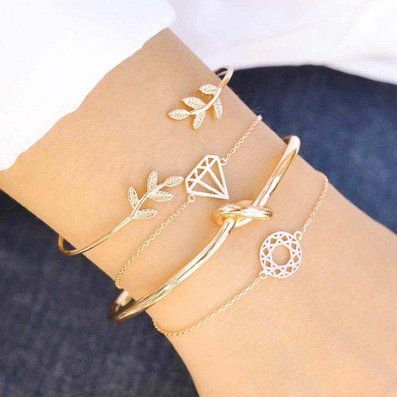 Picture of 4 Pcs Set Fashion Ladies Simple Bracelets for Women