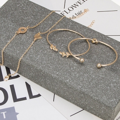 Picture of 4 Pcs Set Fashion Ladies Simple Bracelets for Women