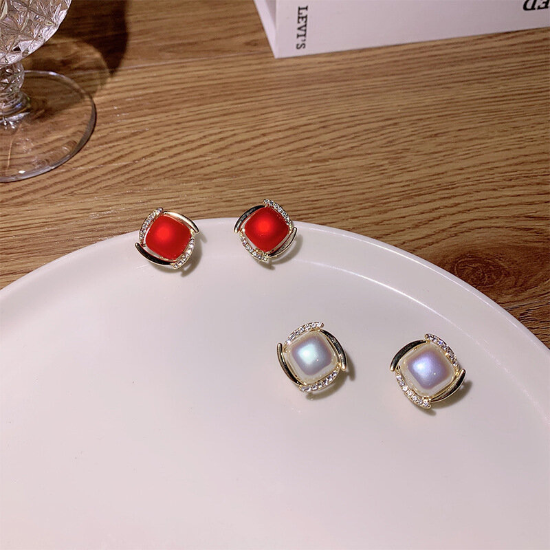 Picture of Elegant  Red Pearl Diamond Stud Earrings Jewelry 2024 Charm Geometric Crystal