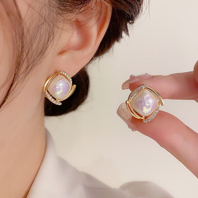 Picture of Elegant  Red Pearl Diamond Stud Earrings Jewelry 2024 Charm Geometric Crystal