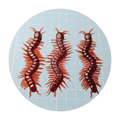 Picture of 10 Pcs Artificial Centipede Halloween Decoration Prop Insect Model April Fool Day Novel Fun Small Toy Simulated Centipede Trick Toys