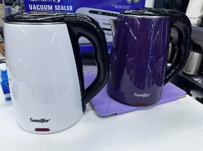 Picture of Sonifer SF-2102 home hotel hot water 1500w affordable colored stainless steel 1.7 liter electric kettle auto power off