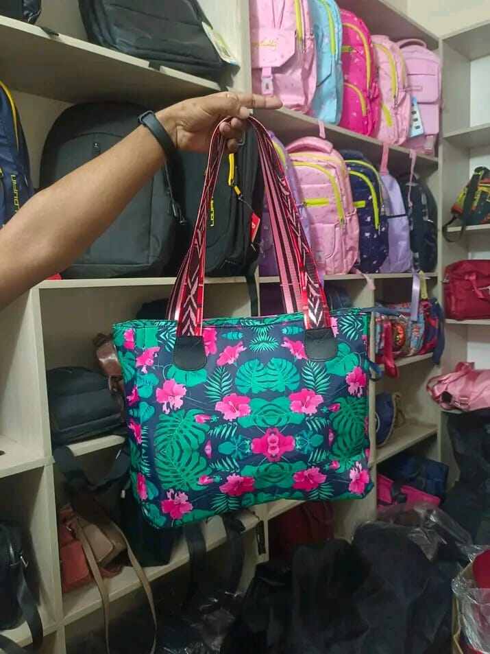 Picture of Trendy Ladies Handbags green color Casual Tote Shoulder Bag for Women – Versatile Large Capacity Lady Purse Fashion Shoulder For Women Ladies Crossbody Hand Bags Luxury Purses And Handbags - Multicolor