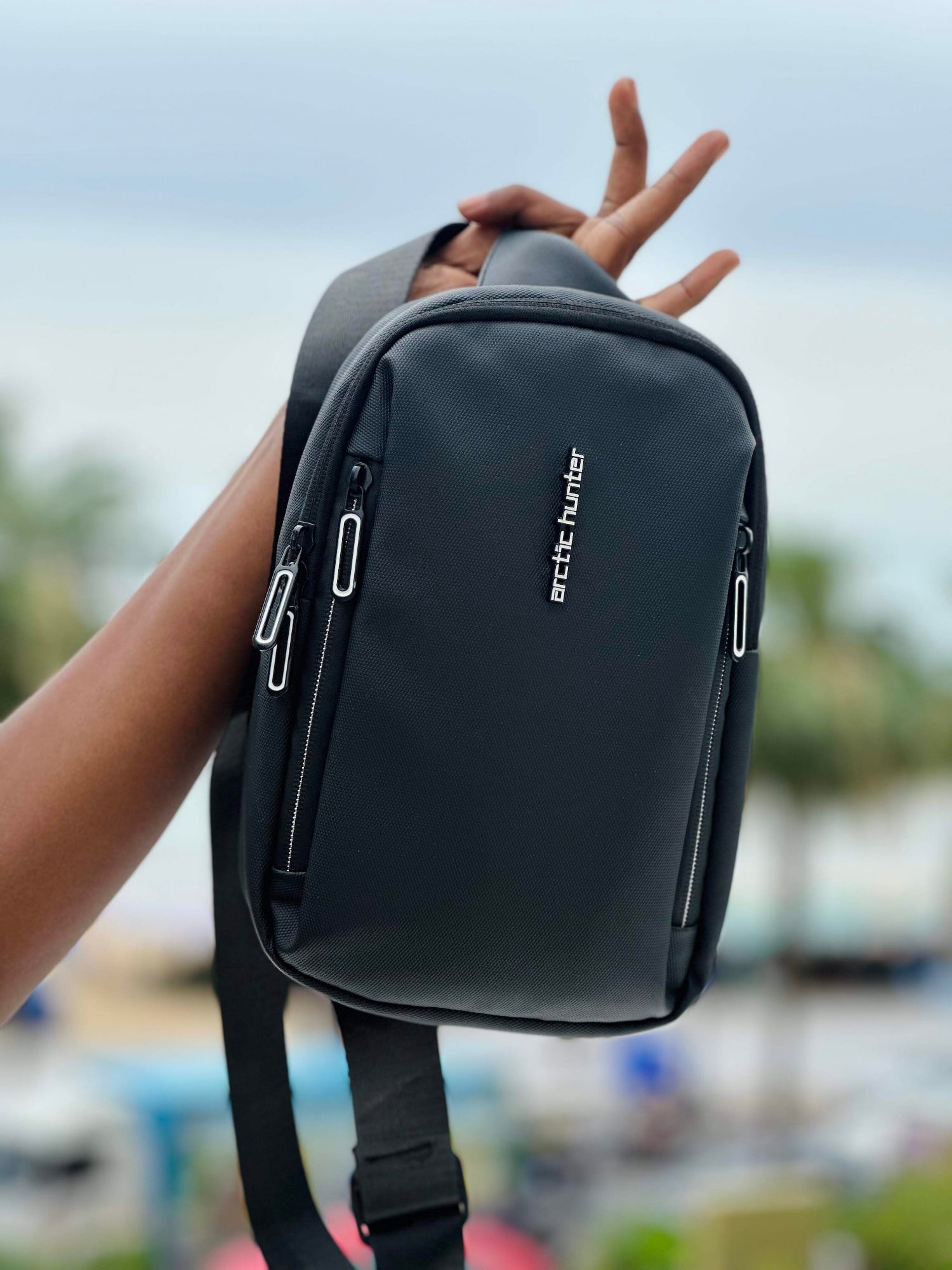 Picture of Arctic Hunter Anti - theft Fashion Crossbody Bag Official Messenger Bag Bike Rider Crossbody Bag Pu Leather Bag Shoulder Bag Diagonal Package Handbag Bag For Men Anti - Theft Tsa Lock Chest Bag Multi - Function Travel Sling Shoulder Bag backpack Usb Charging - Black