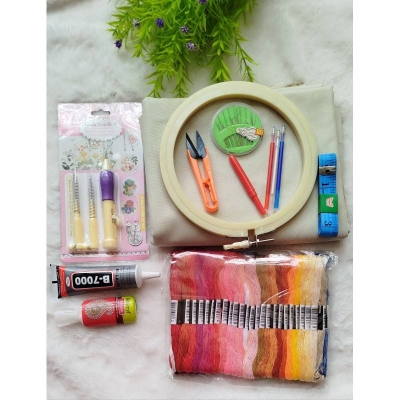 Picture of Beginner Punch Needle Embroidery Combo Set