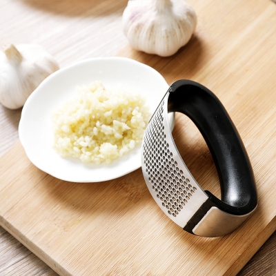 Picture of Kitchen Chopper Garlic Crusher Tools Garlic Press Garlic Crusher Squeezer Slicer Mincer Chopper Kitchen Gadget with Handle