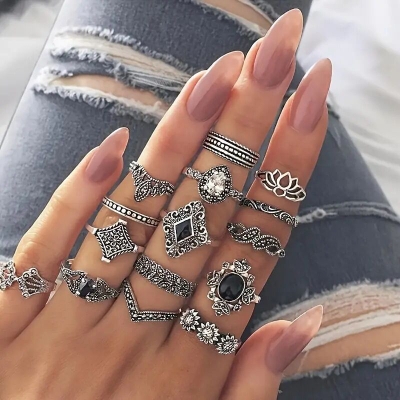 Picture of European and American foreign trade personality trend hollow lotus 15-piece set ring black gem joint set ring