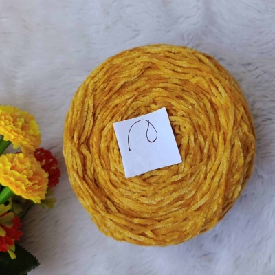 Picture of microfiber chenille yarn knitting patterns velvet chenille yarn for knitting (Hook Size 2.5 - 3.0 mm)