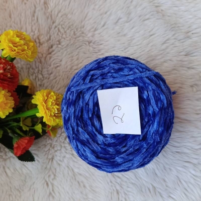 Picture of microfiber chenille yarn knitting patterns velvet chenille yarn for knitting (Hook Size 3.5 - 4.0 mm)