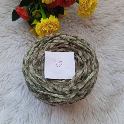 Picture of microfiber chenille yarn knitting patterns velvet chenille yarn for knitting (Hook Size 3.5 - 4.0 mm)