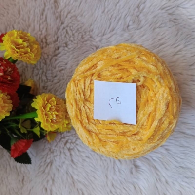 Picture of microfiber chenille yarn knitting patterns velvet chenille yarn for knitting (Hook Size 3.5 - 4.0 mm)
