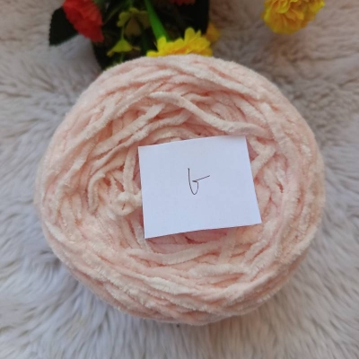 Picture of microfiber chenille yarn knitting patterns velvet chenille yarn for knitting (Hook Size 3.5 - 4.0 mm)