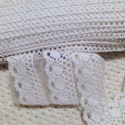 Picture of 5 yards 1.5cm crochet cotton lace-White