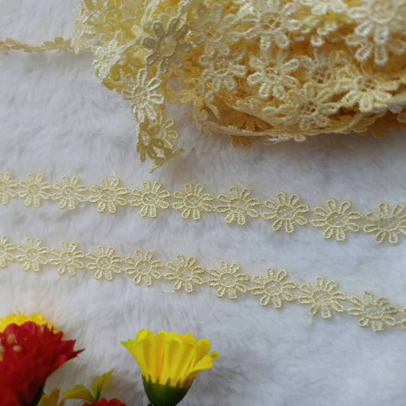 Picture of 5 Yards  New White Black Daisy Flower Lace Trim Embroidery Applique Polyester Trimming Sewing Crafts