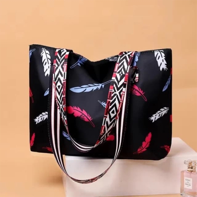 Picture of Trendy Ladies Fashion Shoulder Handbag