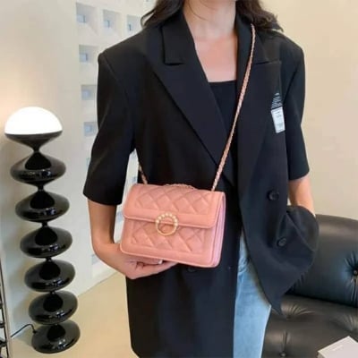 Picture of Pearl Diamond Lattice Chain Women's Shoulder Bag