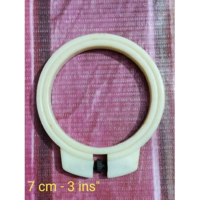 Picture of embroidery hoop adjustable cross stitch frame plastic