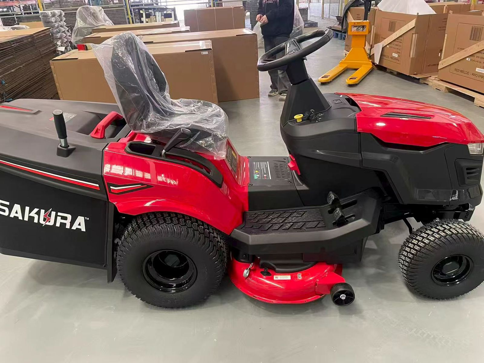 Picture of SAKURA 38” Riding Mower SRM38E