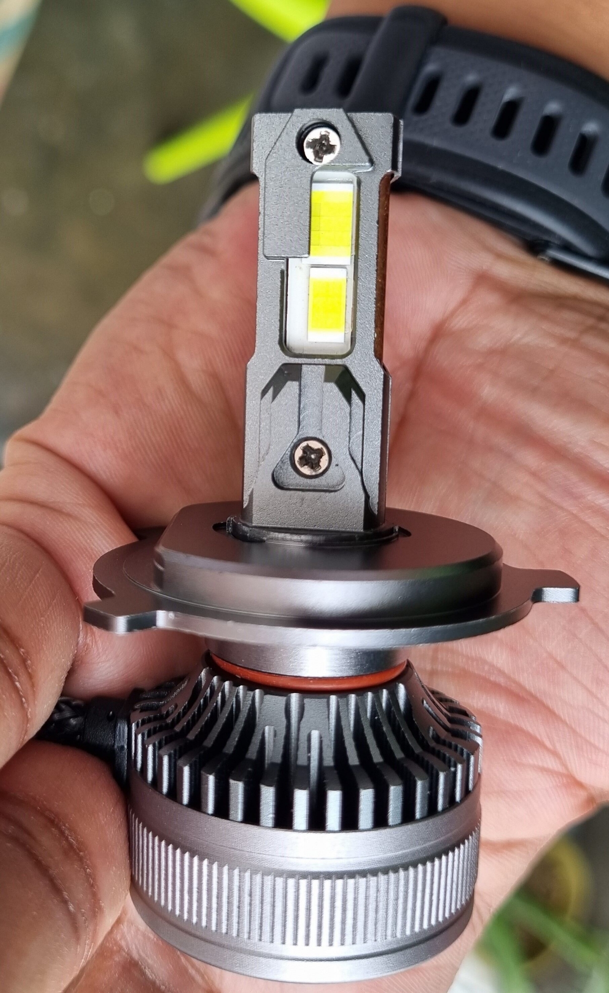 Picture of F11 Ultra Bright & Powerful LED light. 1 Year Warranty. (H4 Socket)(1piece)(45W/10000LM)(White Color)(High/Low Beam). For Bike.