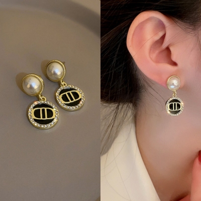 Picture of Whimsical Indispensable -DD Dangle Earrings for Women Full Rhinestone Black Earrings 2023 Korean Fashion Cute Jewelry- Innovative Gold 20 MM
