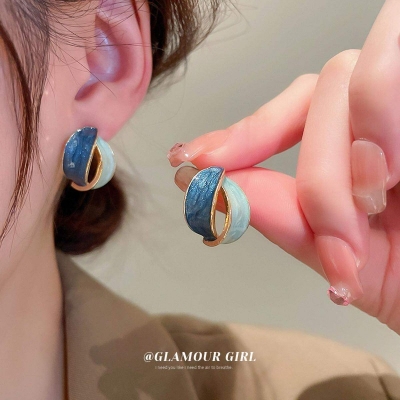 Picture of Female Jewelry Vintage Enamel Earrings Geometric Arc Earings Blue 10 MM