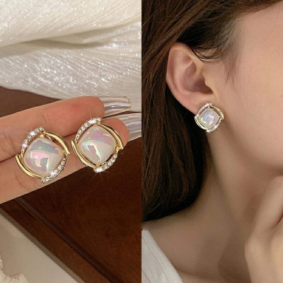 Picture of Simple Classical Pearl Earrings Women Earings Jewelry Ins Gold 10 MM