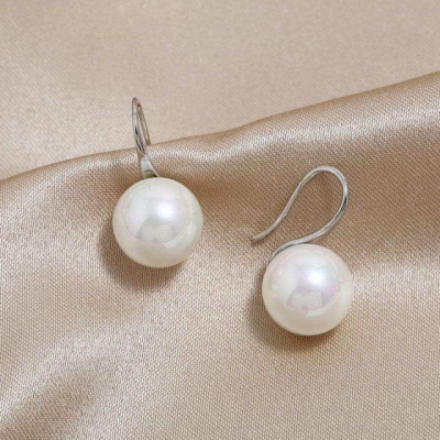 Picture of Natural freshwater pearl Edison round strong light ear hook high heels s925 silver earrings for girlfriend earrings Off White 15 MM