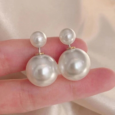 Picture of Light Luxury Round Shape Charm Imitation Pearl Earrings Fashion Jewellery Temperament Earrings for Women Girls White 15 MM