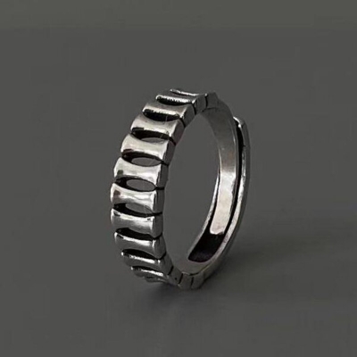 Picture of American Adjustable Popular Chain Finger Ring Factory Direct Supply Set A All-Match Cold Style Versatile Personality Autumn Retro Angti Jewelry Accessories Birthday Wedding Engagement Bridal Party Ideal Gift Item for Male and Female Silver Color