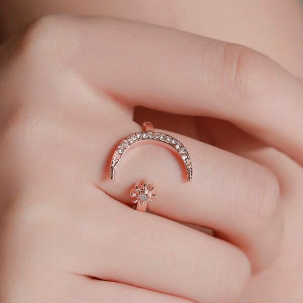 Picture of Adjustable Creative Star Moon Finger Ring Ethnic Style Set G1 Versatile Personality Autumn Retro Angti Daily Life Jewelry Accessories Birthday Wedding Engagement Bridal Party Fair Festival Gift Item for Female Rose Gold/Silver and Gold Color